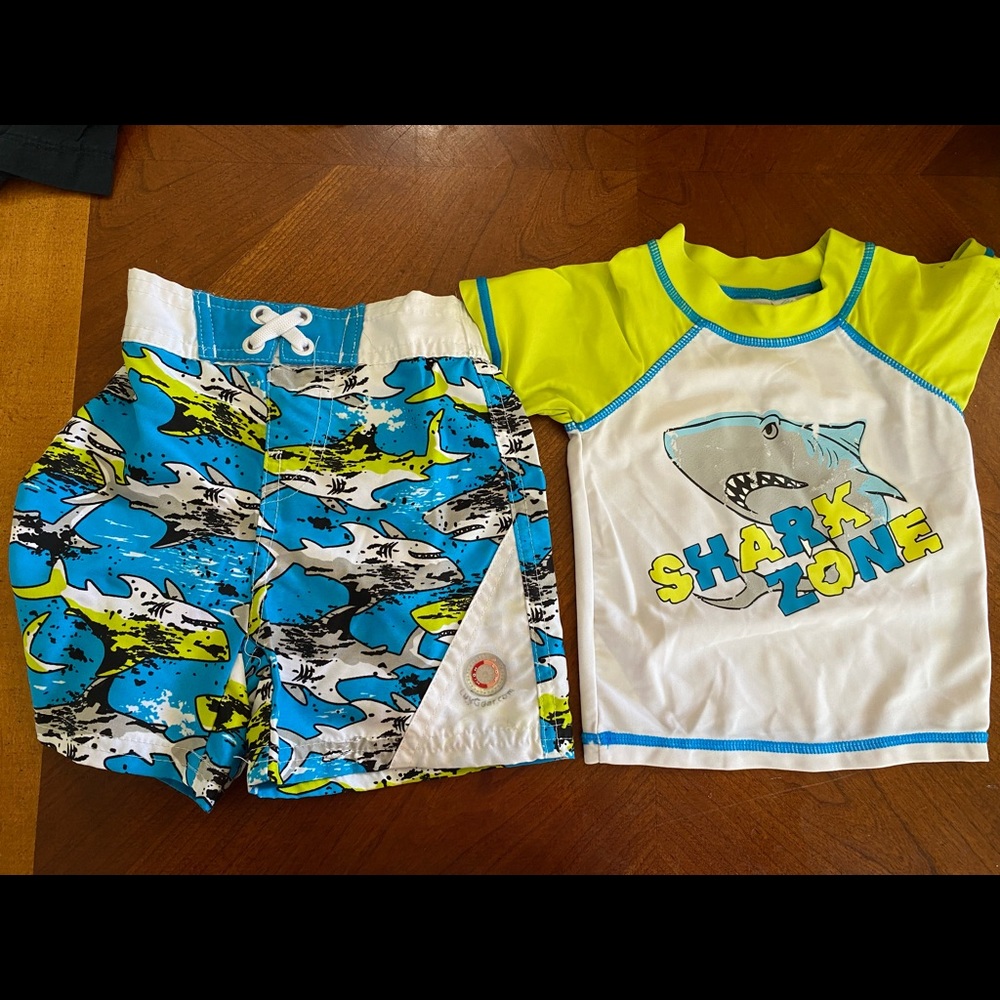 Bathing suits set